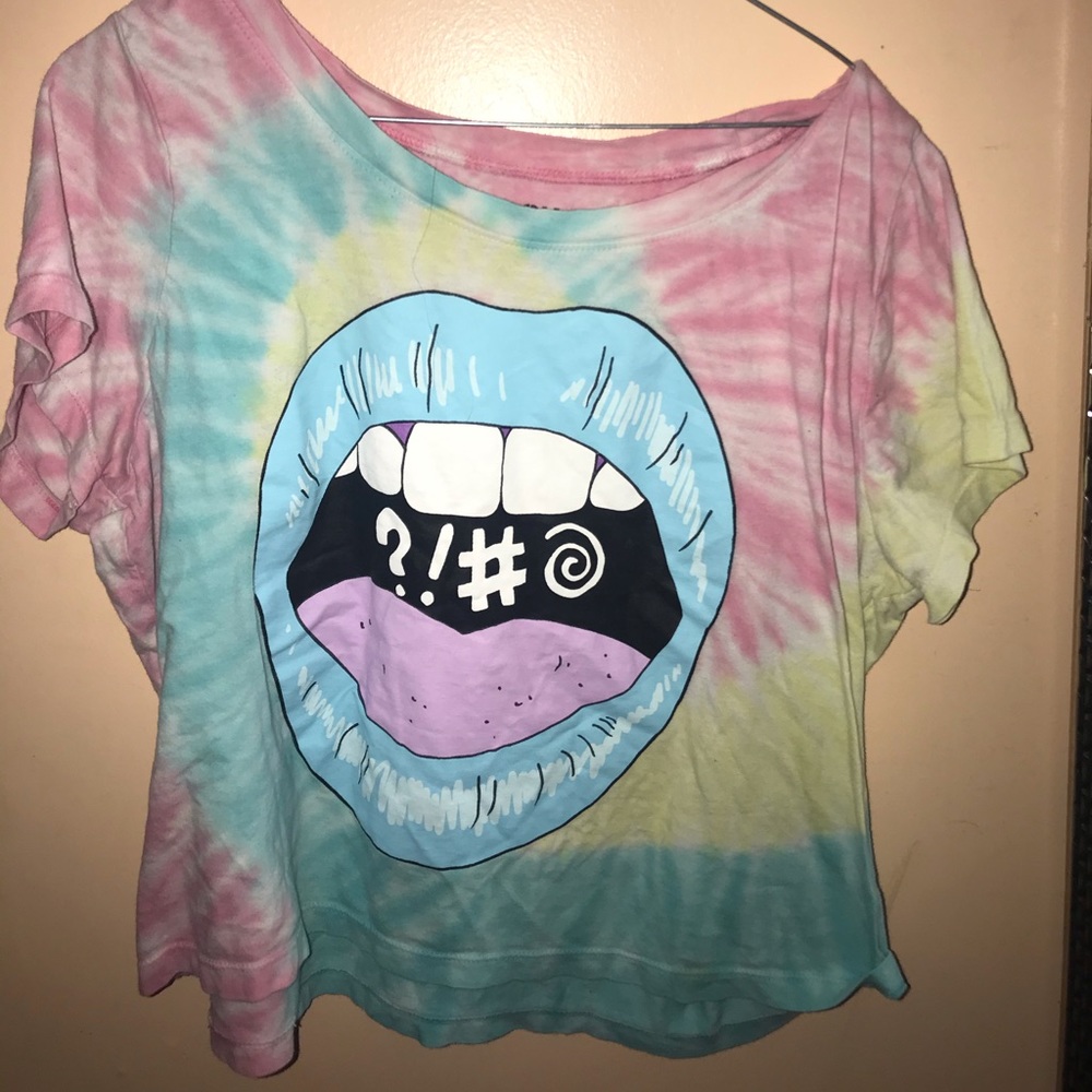 Tie-dye crop shirt
